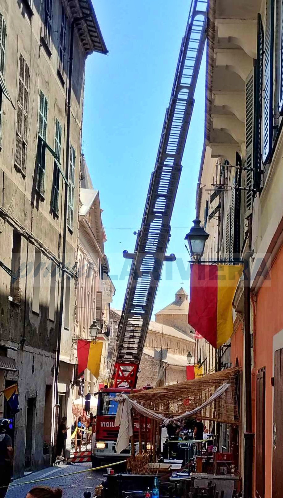 crollo cornicione ventimiglia alta_04