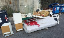 Discarica selvaggia in strada San Giovanni, un lettore: "E' così tutti i giorni"