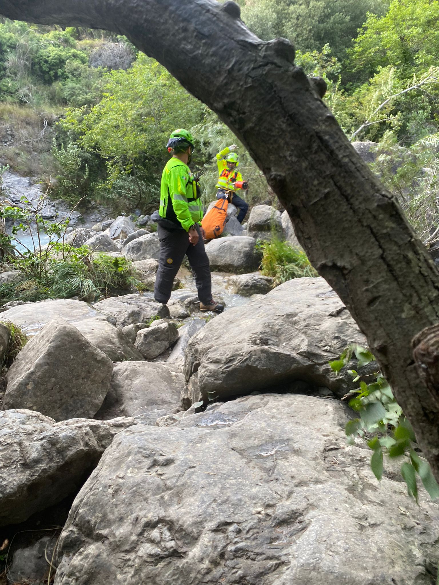 rocchetta nervina laghetti ferito tuffo soccorso alpino_02