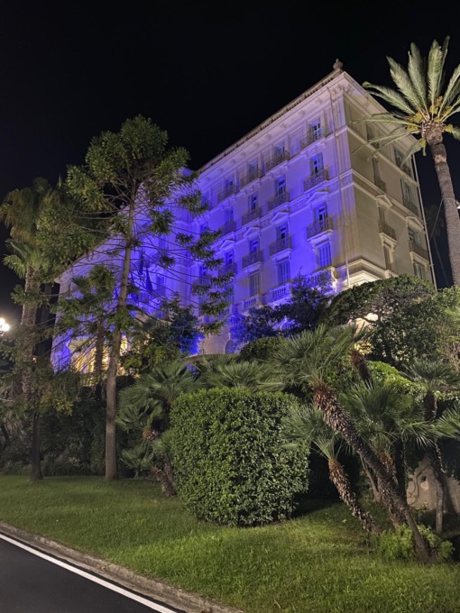 Palazzo della Provincia illuminato di viola per la Giornata Mondiale dell’Alzheimer