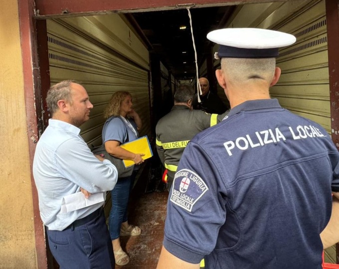 Mercato coperto: operatori autorizzati a ritirare la merce venerdì e sabato