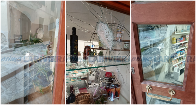 Danneggiata a colpi di martello vetrina dell’alimentari di Perinaldo
