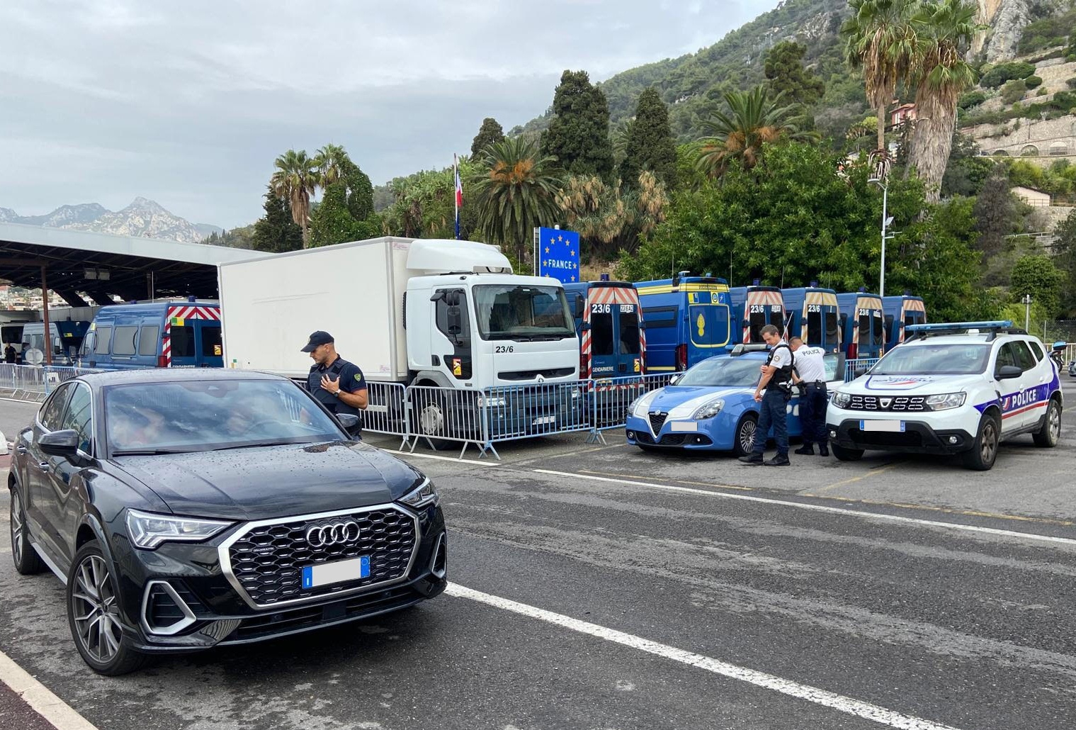 controlli polizia italiana francese confine frontiera ponte san ludovico_05