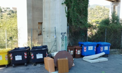 Un'altra discarica abusiva sotto il ponte di San Giovanni