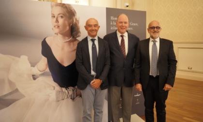 Il Principe Alberto di Monaco in vista alla mostra d'abiti della madre Grace Kelly