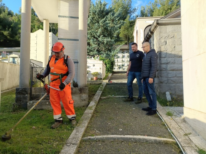 Al via la riqualificazione dei cimiteri in vista del 2 novembre