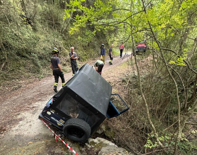 Auto in bilico nel sentiero e fungaiolo disperso, soccorsi mobilitati nell’entroterra di Imperia