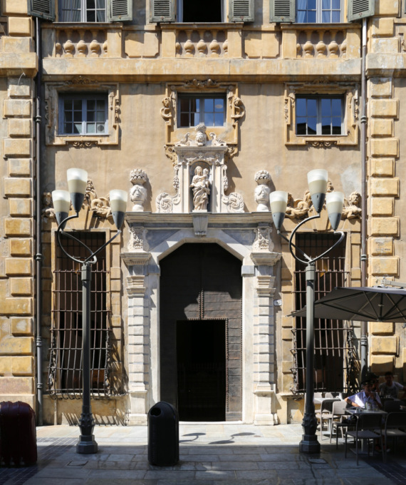 Palazzo Borea d’Olmo in vendita, Forza Italia: “Lo compri il Comune”