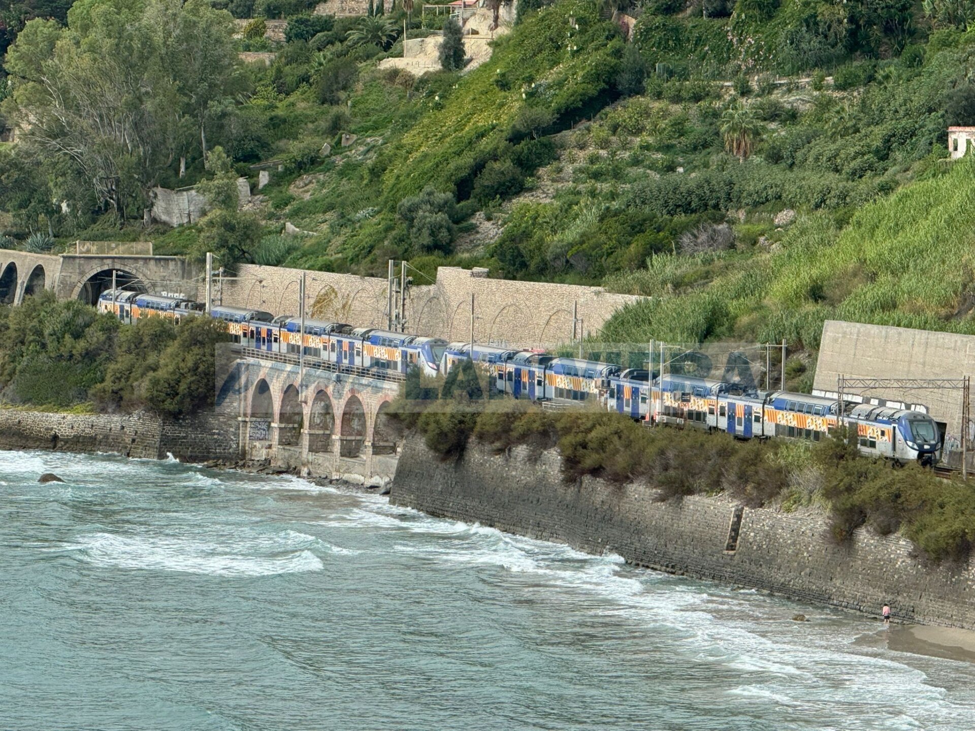 Soccorso treno fermo calandre galleria gallardi