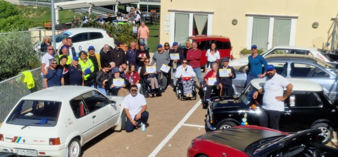 Una giornata sulle auto da rally per gli ospiti delle Rsa