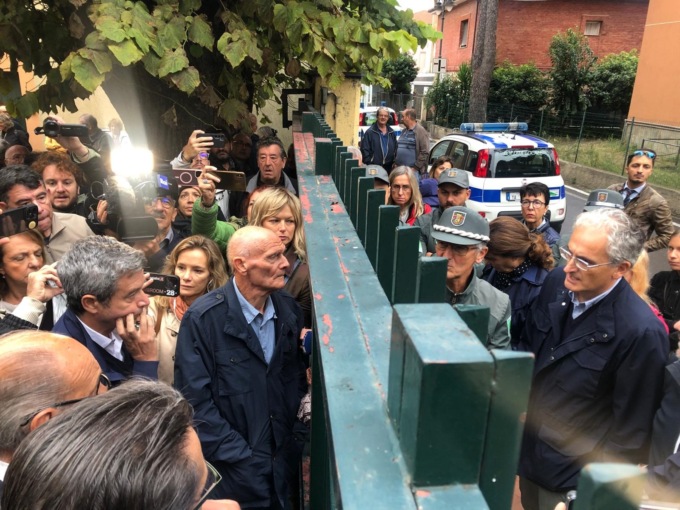 Neanche oggi Rivieracqua riesce a entrare nella sede del Consorzio