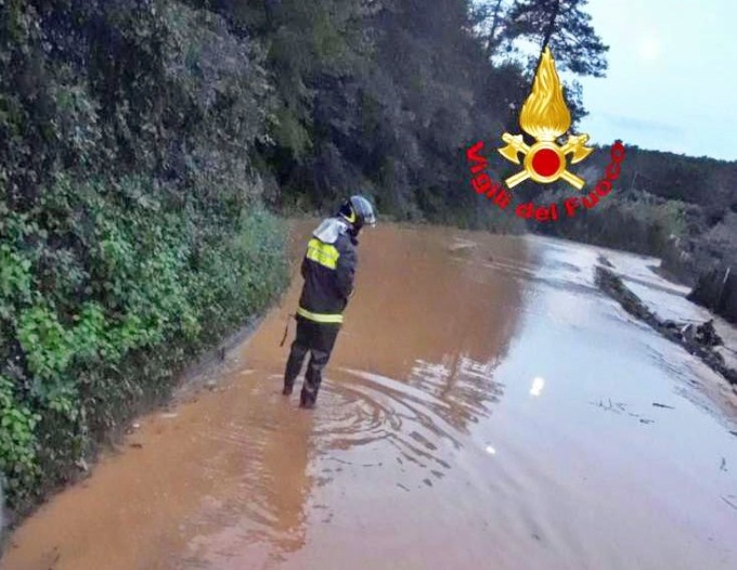 Maltempo: diversi interventi dei vigili del fuoco a Sanremo