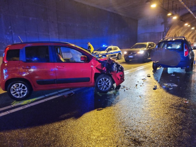 Scontro sull’Aurelia bis: traffico bloccato