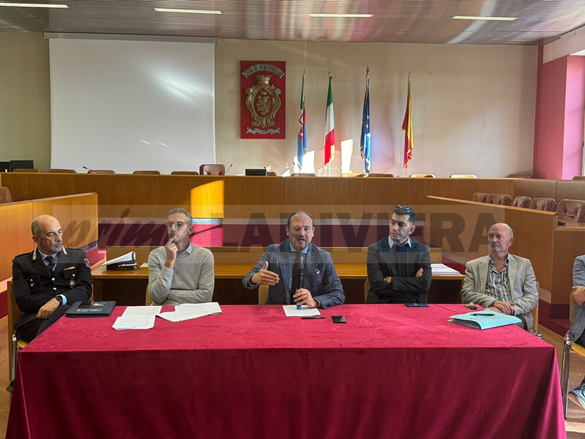 mercato coperto ventimiglia vertice apertura in deroga 31 ottobre 2024_03