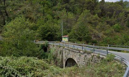 Il ponte sul rio Tron di Olivetta San Michele raddoppia