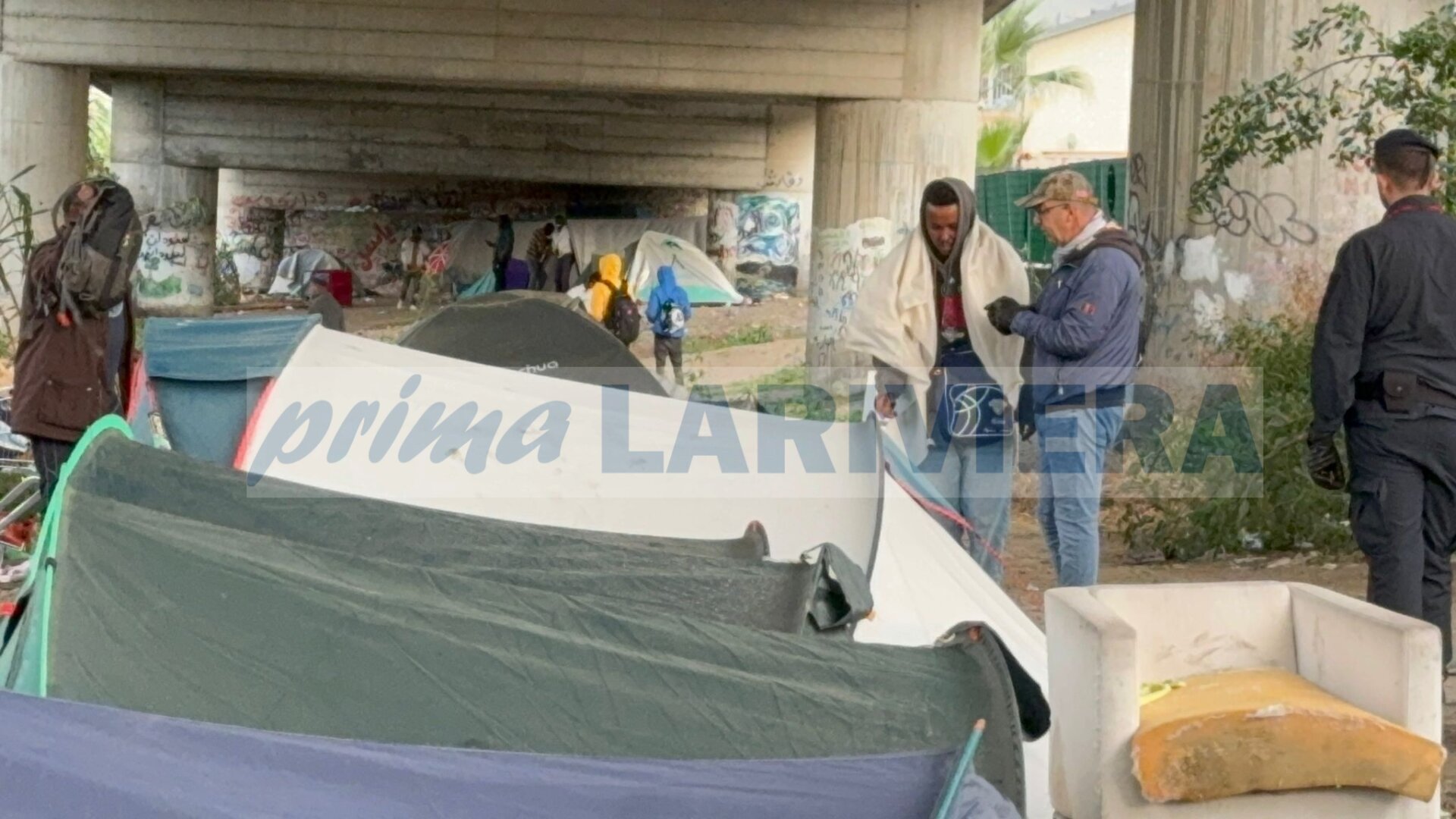 sgombero tendopoli migranti parco roya roja ventimiglia 10 ottobre 2024_04