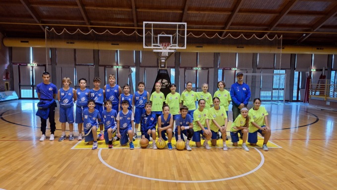 Le ragazze dell’Olimpia Basket hanno incontrato la Nazionale Femminile
