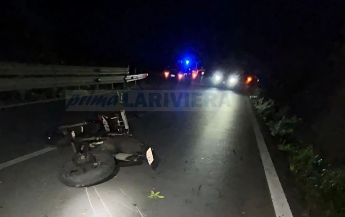 Urtata da auto pirata in motorino: 16enne in elicottero al Santa Corona
