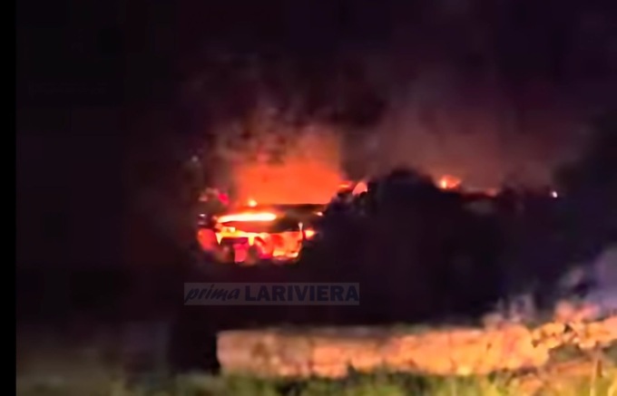 In fiamme veranda con forno a legna a Verezzo di Sanremo