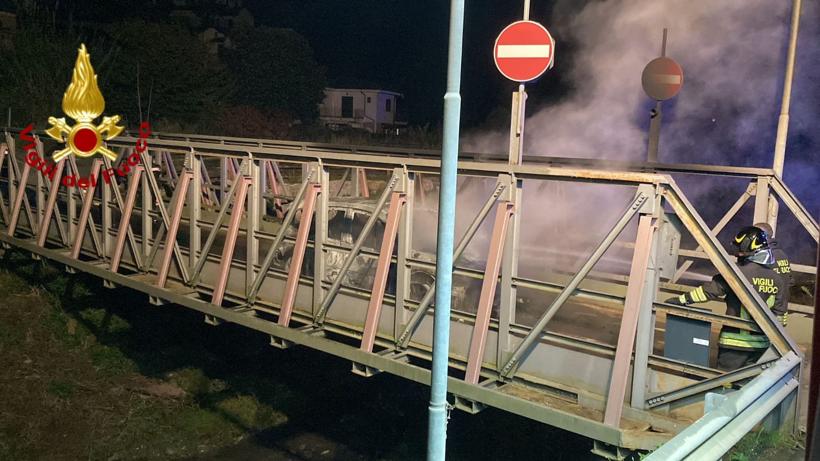 incendio auto renault megane soldano ponte ferro_02