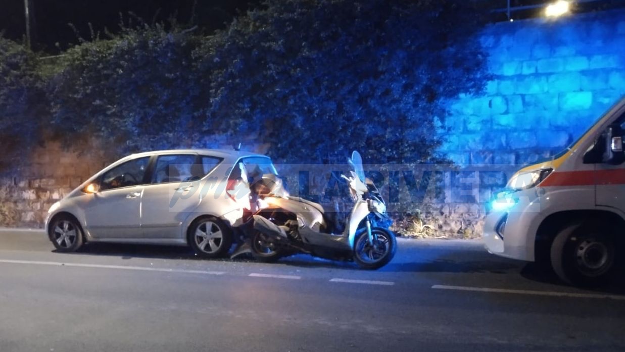 incidente corso genova ventimiglia auto e moto tamponamento