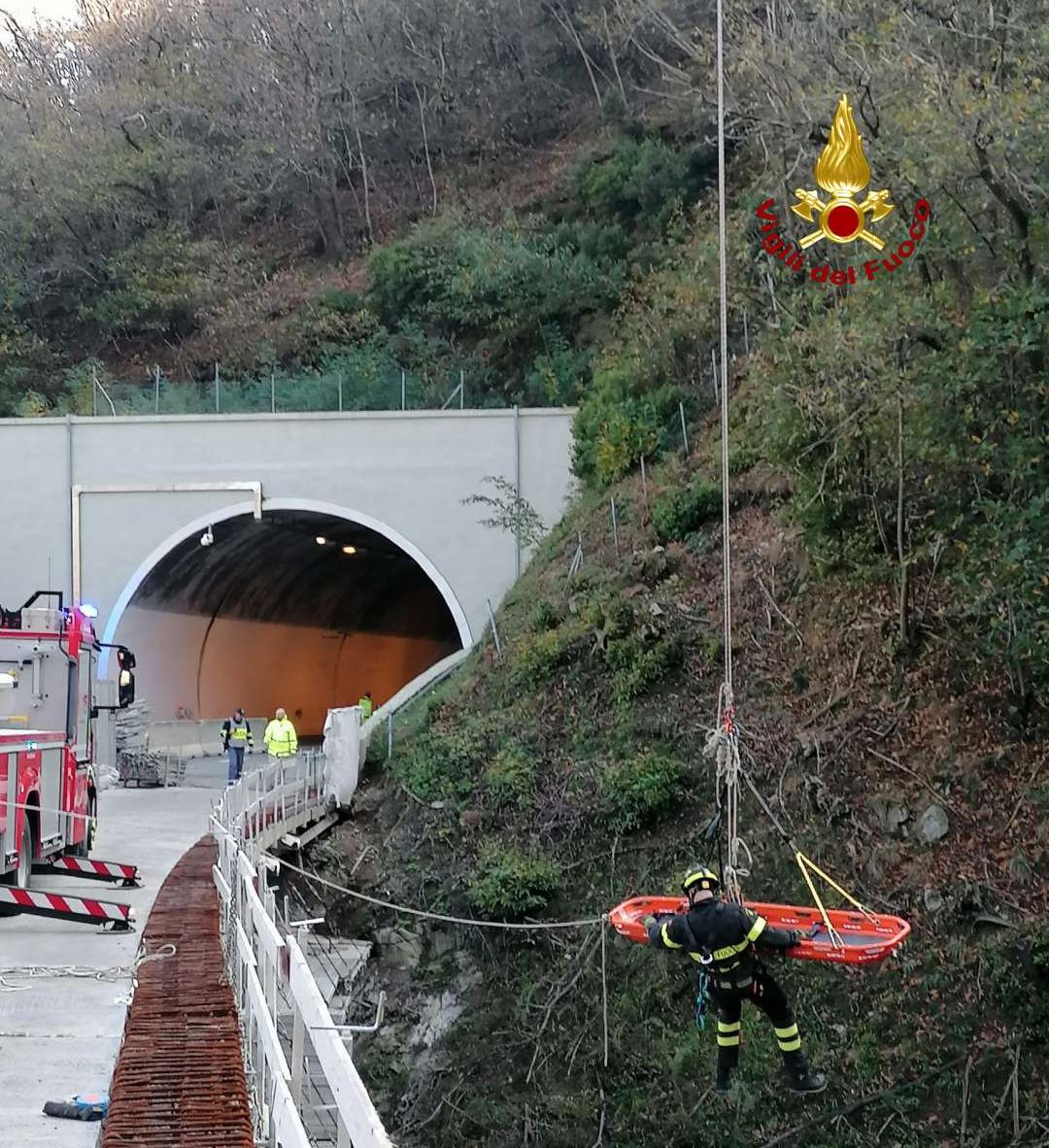 infortunio mortale sul lavoro a6 autostrada vigili del fuoco_02