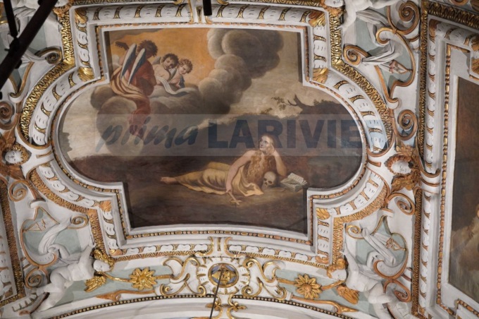 Prendono forma gli affreschi della chiesa di Santa Maria Maddalena a Bordighera