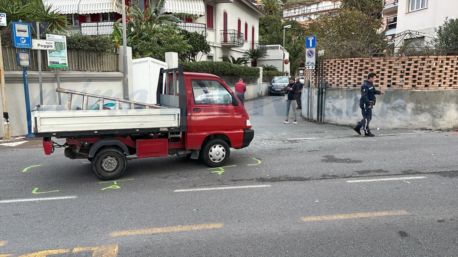 schianto incidente autom oto scooter corso mazzini sanremo 25 novembre 2024_02