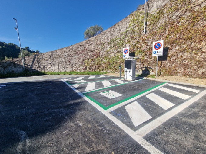 A10 attivate due nuove colonnine di ricarica dei veicoli elettrici