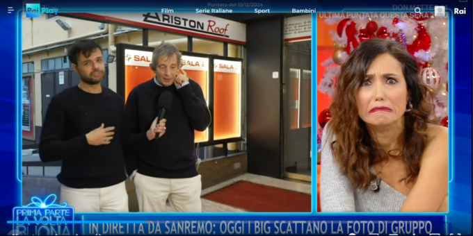 Il disgusto della conduttrice Rai Balivo alla notizia che la “sardenaira” è piena di aglio