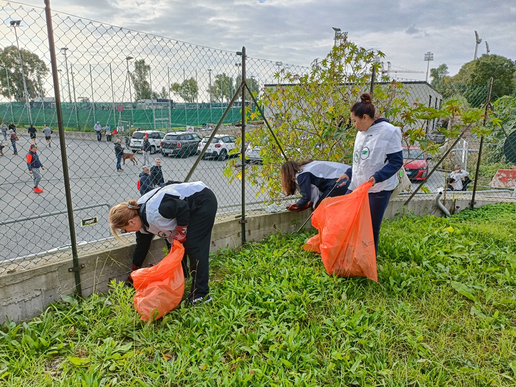 Deplasticati pulizia Pian di Poma (1)