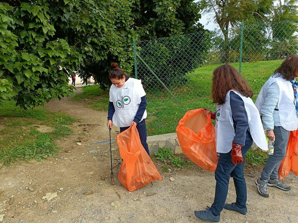 Deplasticati pulizia Pian di Poma (4)