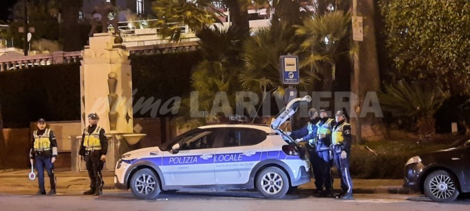 Nuovo codice della strada raffica di controlli della polizia municipale a Sanremo