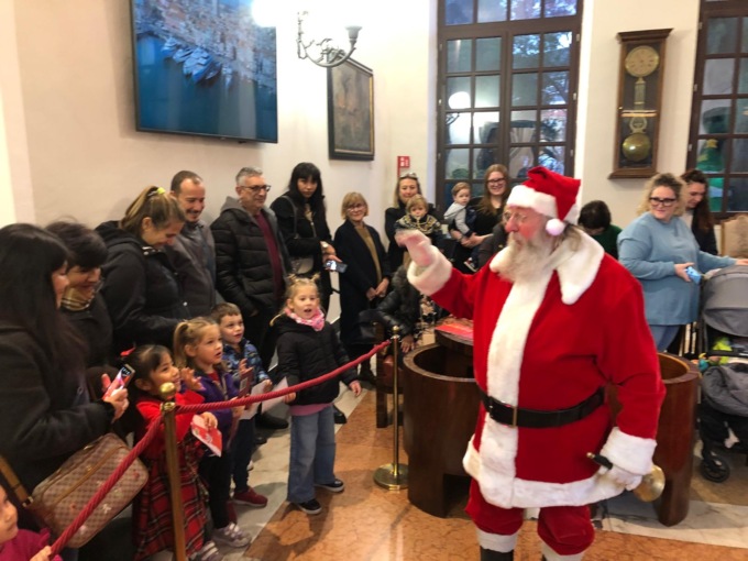 Inaugurato il Presepe in Comune a Imperia alla presenza dei più piccoli