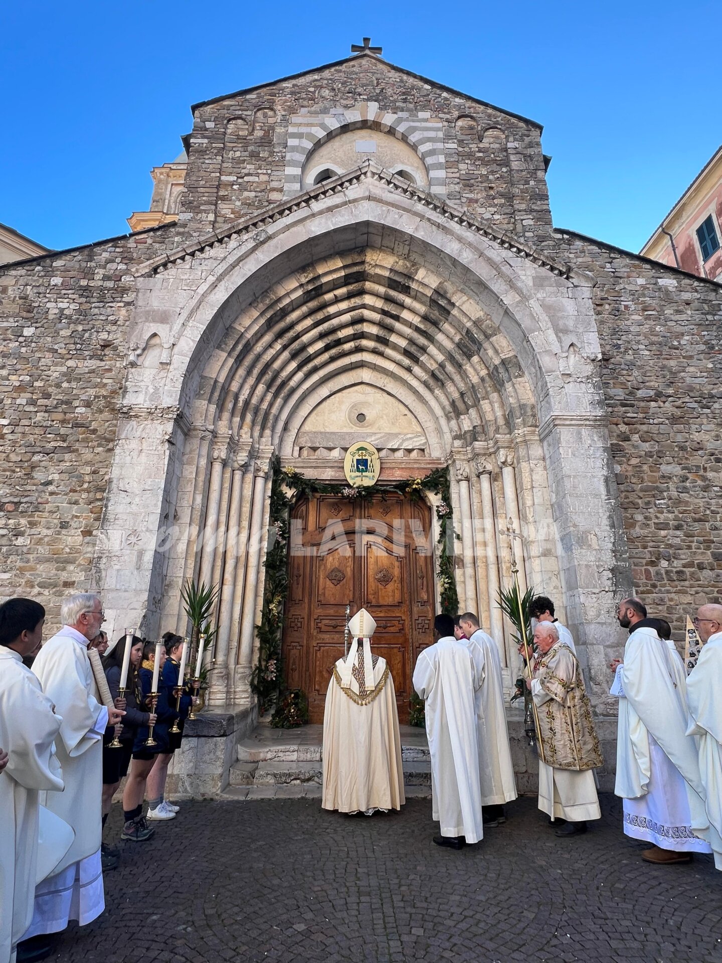 apertura porta santa ventimiglia 29 dicembre 2024_07