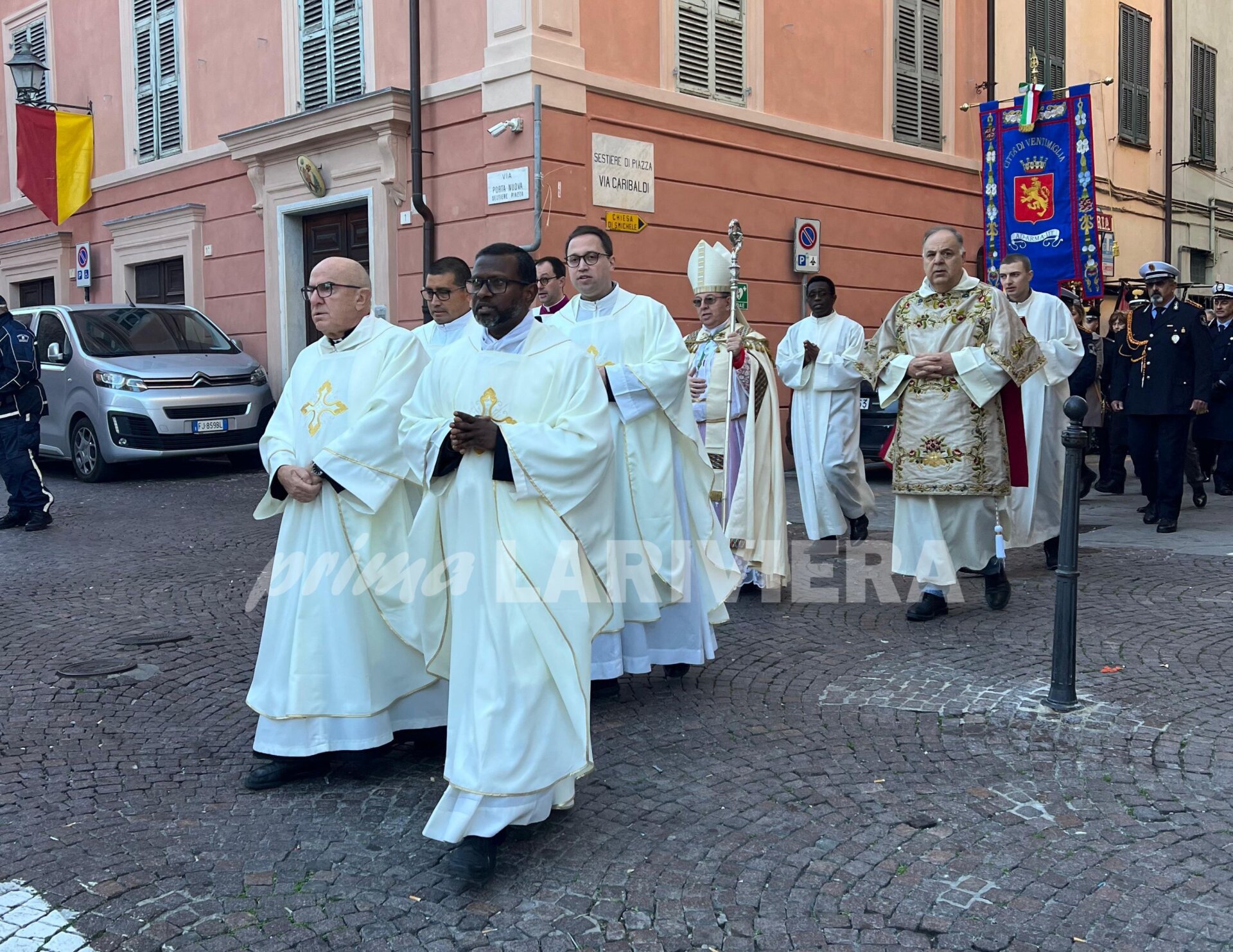 apertura porta santa ventimiglia 29 dicembre 2024_09