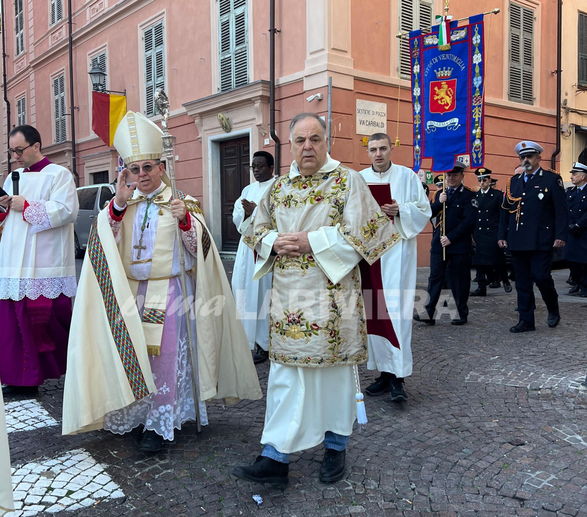 apertura porta santa ventimiglia 29 dicembre 2024_11