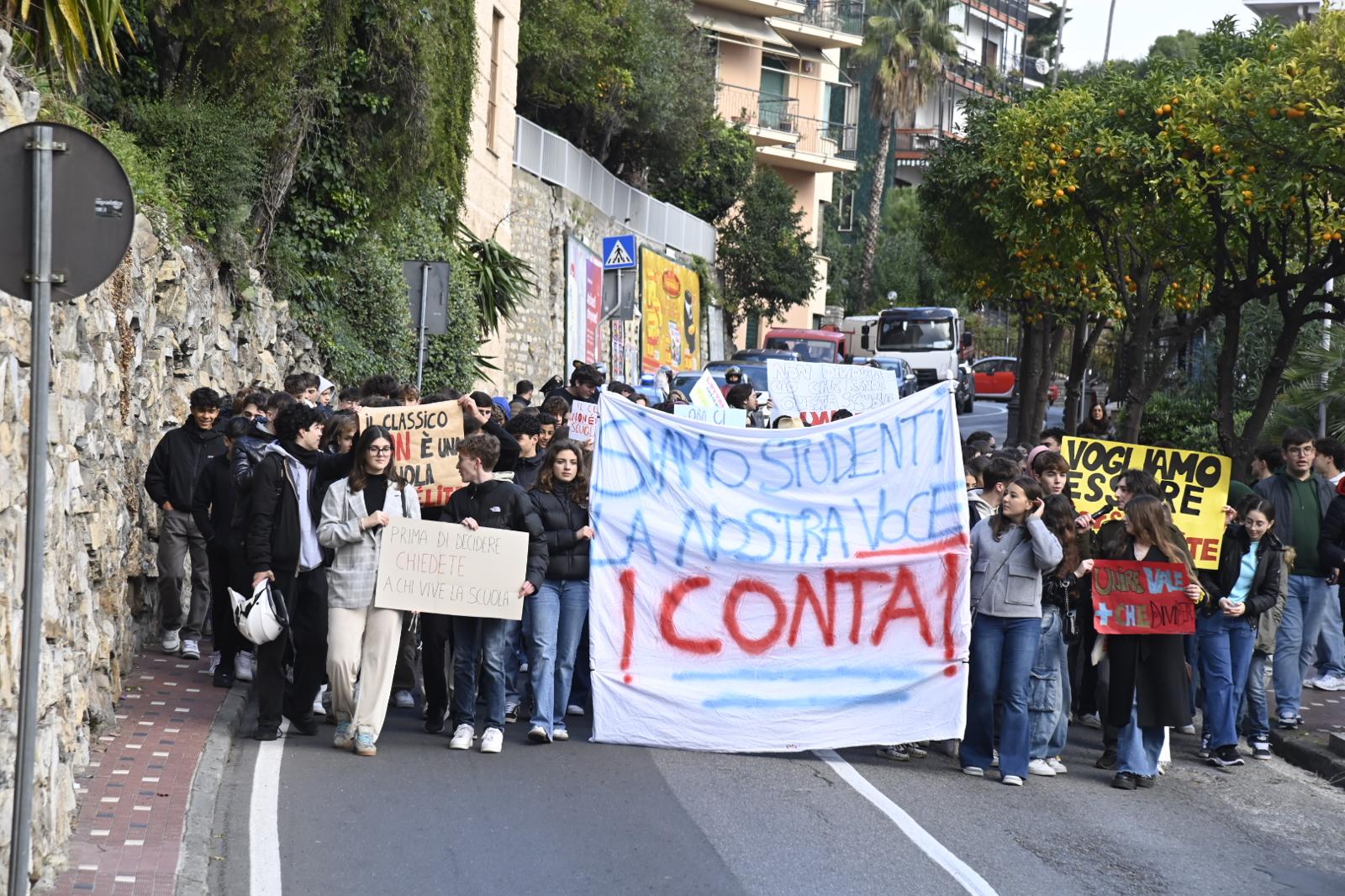 manifestazione studenti imperia (10)