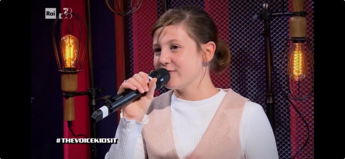 La piccola Viola a “The Voice Kids” entra nella squadra di Loredana Bertè