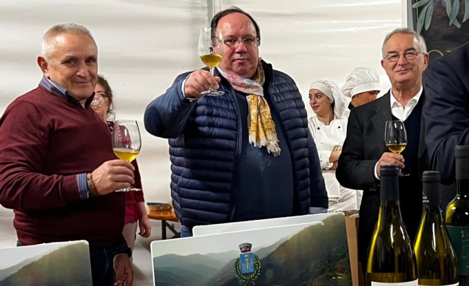 Per il Festival anche un campionato di pesto al mortaio