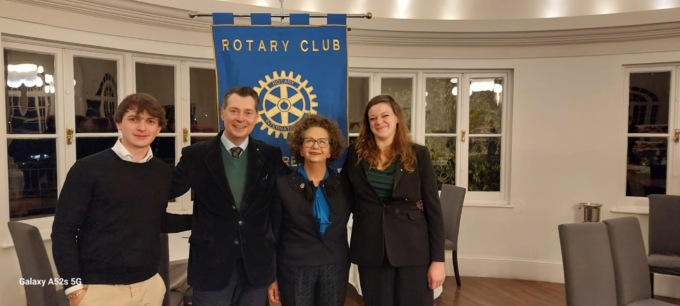 Alberto Guglielmi alla serata Rotary di Sanremo parla della sua Fondazione
