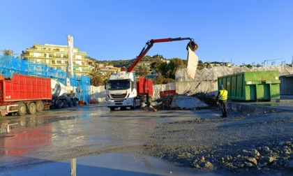 Parcheggio nel cantiere di Portosole durante il Festival