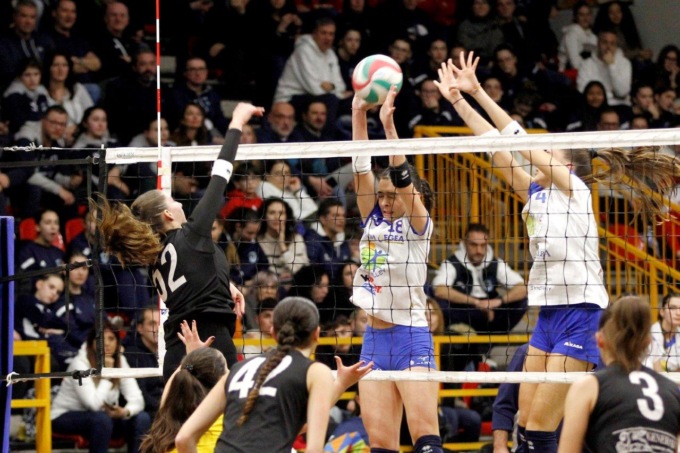 Torneo della Befana: trionfo Imperia Volley Under 18