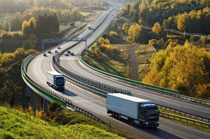 “Impensabile fare viaggiare gli autotrasportatori in autostrada solo di notte”