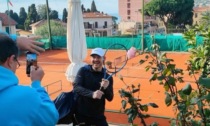 Festival di Sanremo: Cattelan si rilassa al Tennis Club