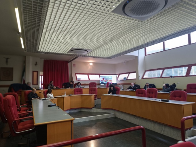 Consiglio comunale al vetriolo a tema Sclavi: opposizione presenta esposto per abuso edilizio