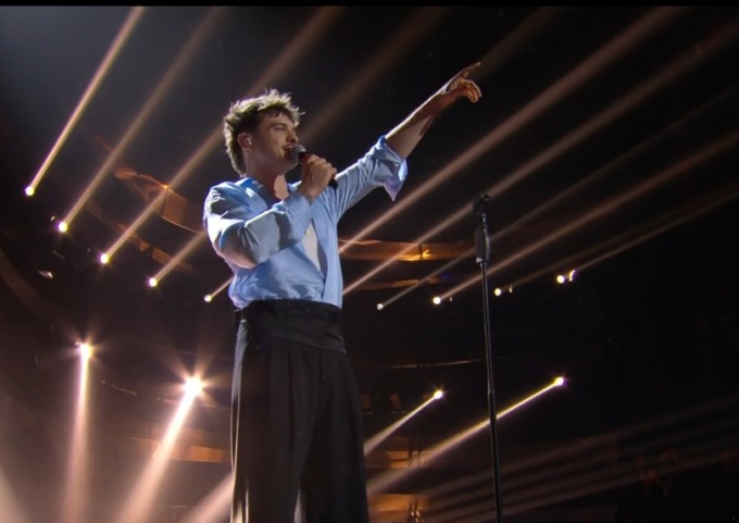 Olly vince il 75° Festival di Sanremo con Balorda Nostalgia