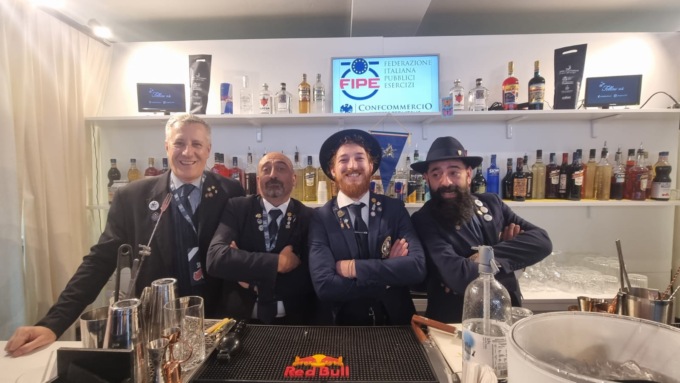 I barman Aibes con Fipe Confcommercio nella Siae Lounge