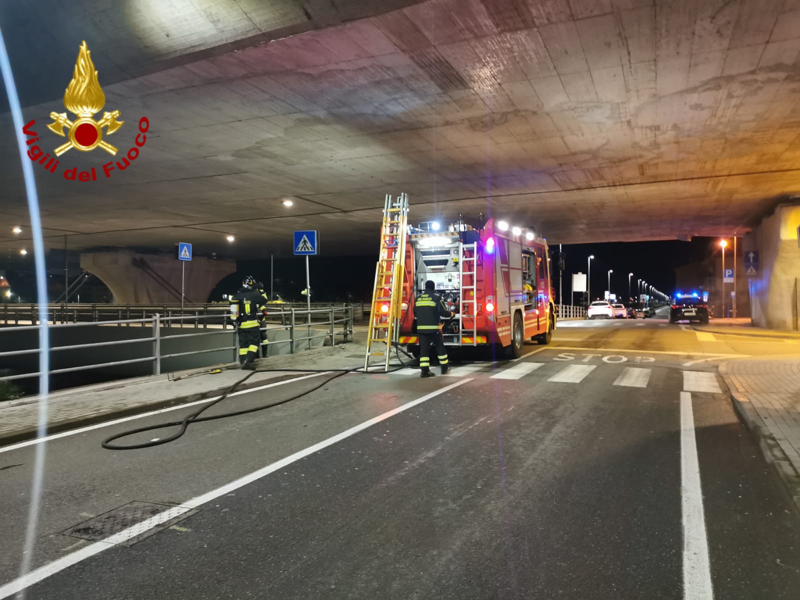 imperia incendio materiale ammassato vigili del fuoco_04