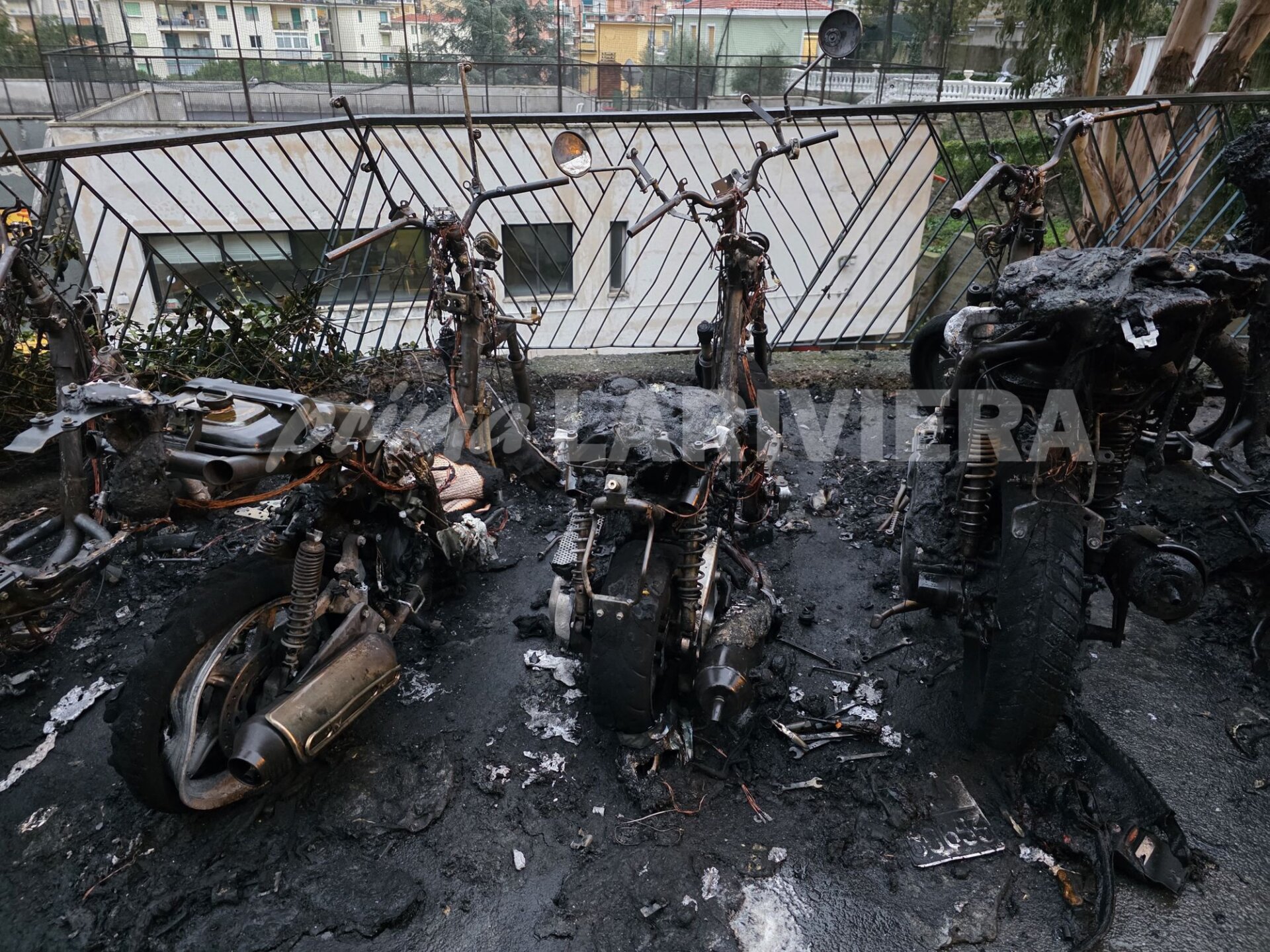 incendio rogo scooter via borgo opaco sanremo 11 febbraio 2025